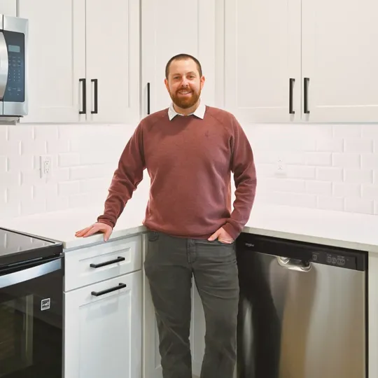 Matthew Bergman, Agent in  - Compass