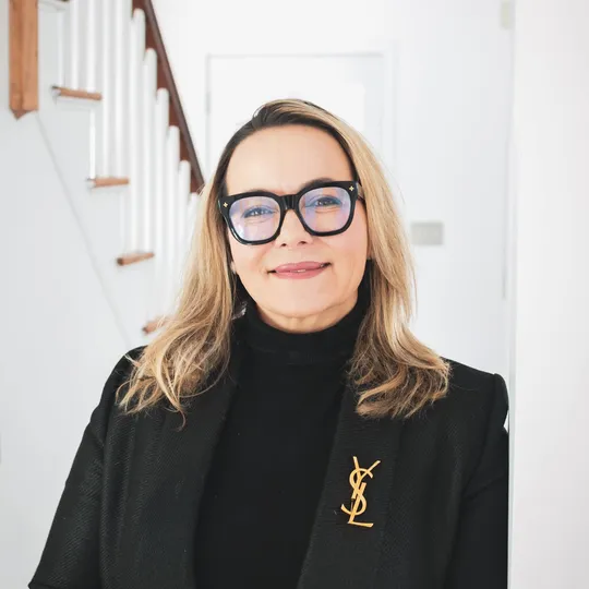 Karima Alami, Agent in  - Compass