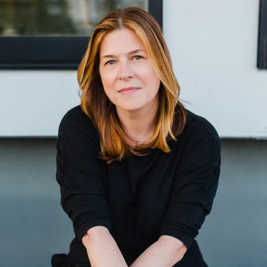 Chloe Seymore, Agent in  - Compass