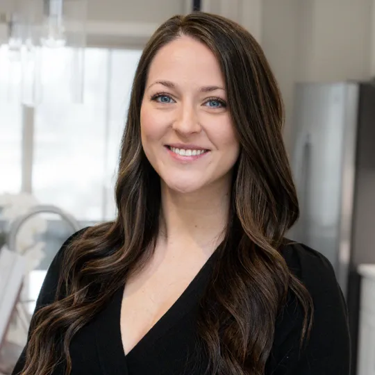 Ally Battista, Agent in  - Compass