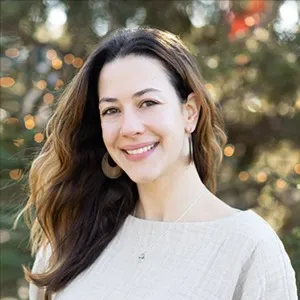 Maria Cuscavage, Agent in  - Compass