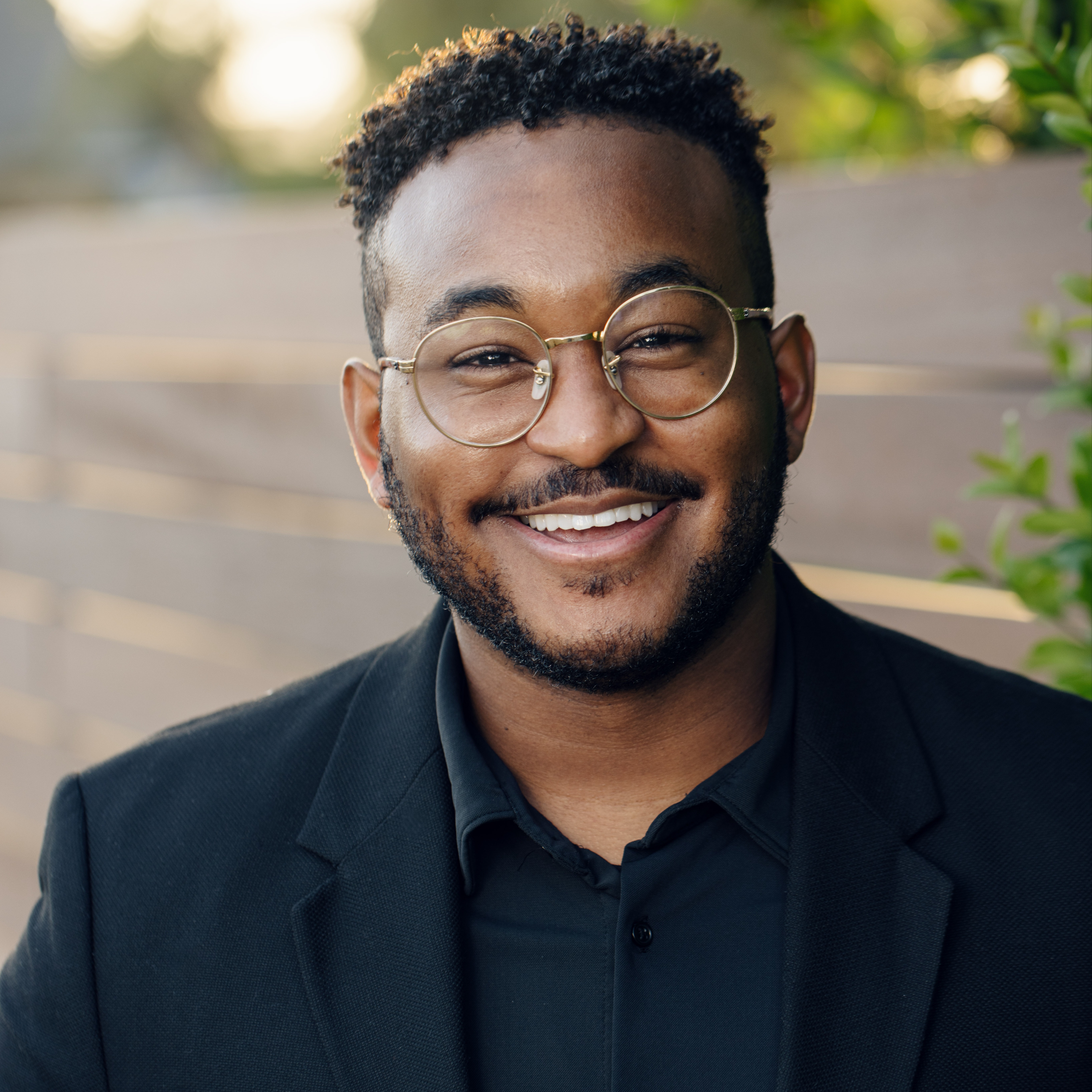 Headshot of Ren Scott