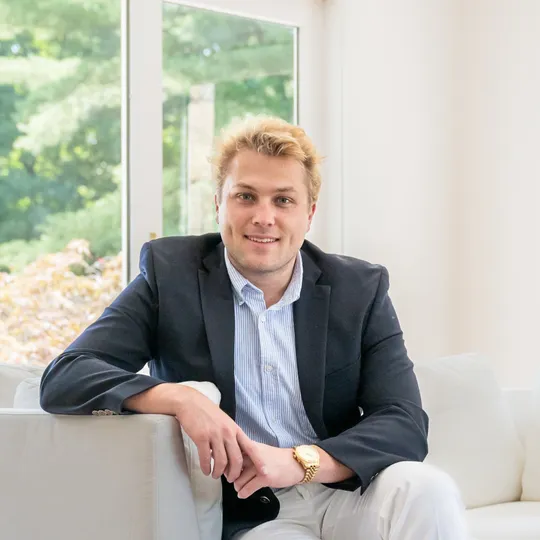 Tyler Toren, Agent in  - Compass