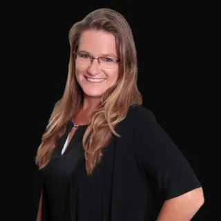 Dawn Fader, Agent in  - Compass