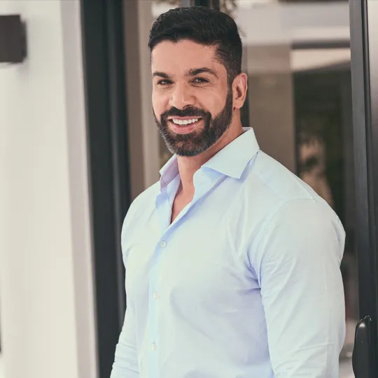 Carlos Parga, Agent in  - Compass