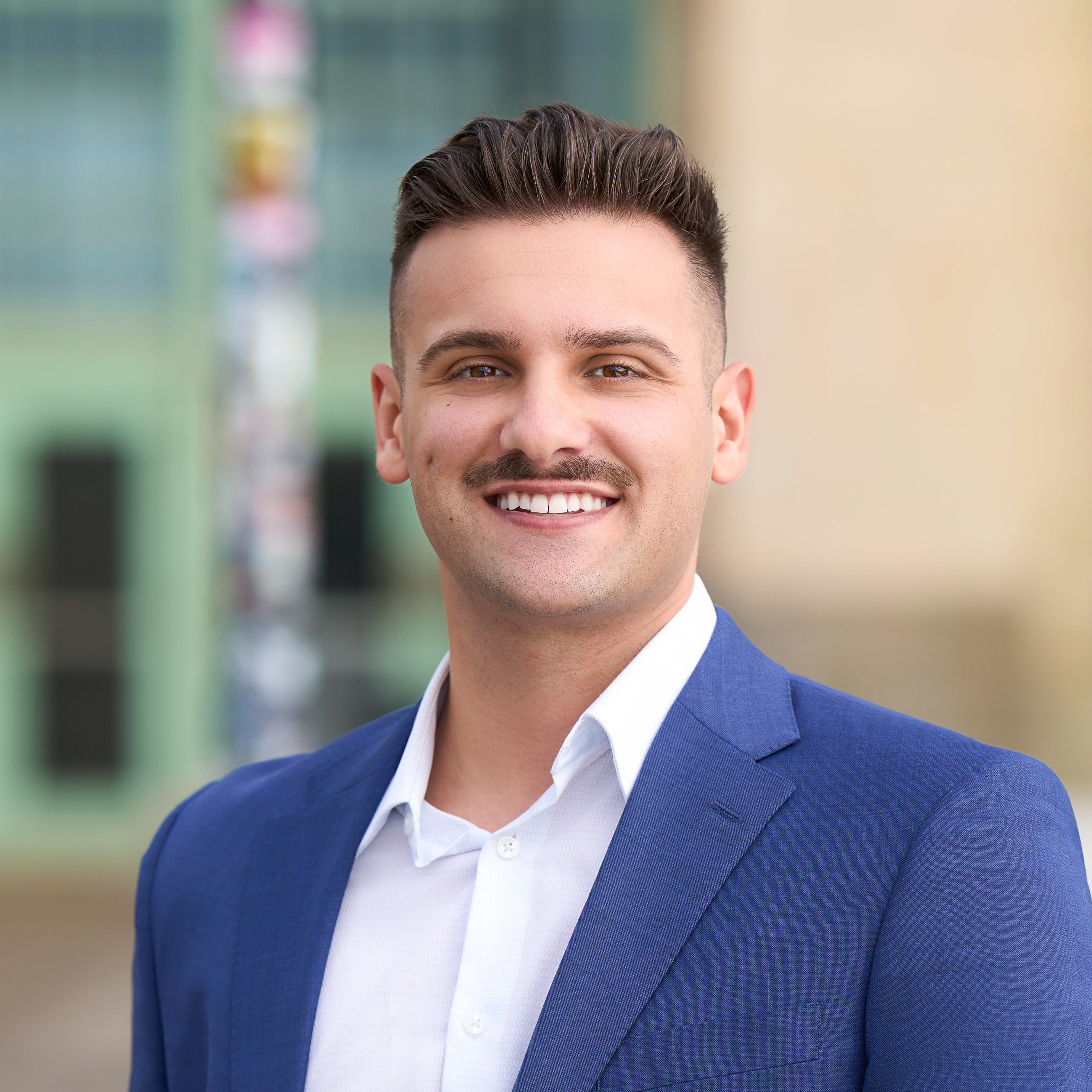 Headshot of Louis Albarano