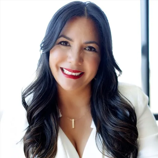 Stacey Santos, Agent in  - Compass