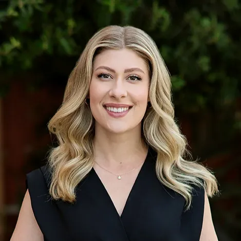 Anna Bilan, Agent in  - Compass