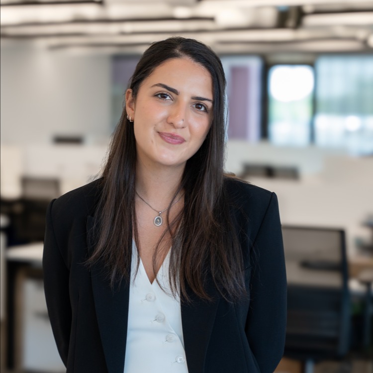 Headshot of Natali Tzvetkova