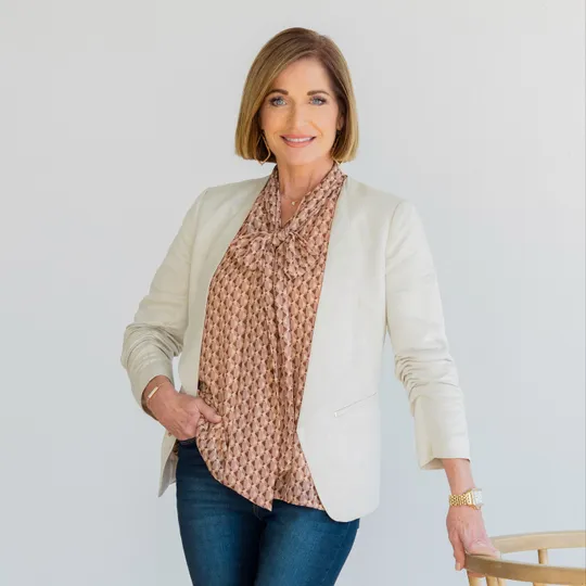 Dianne Kay, Agent in  - Compass