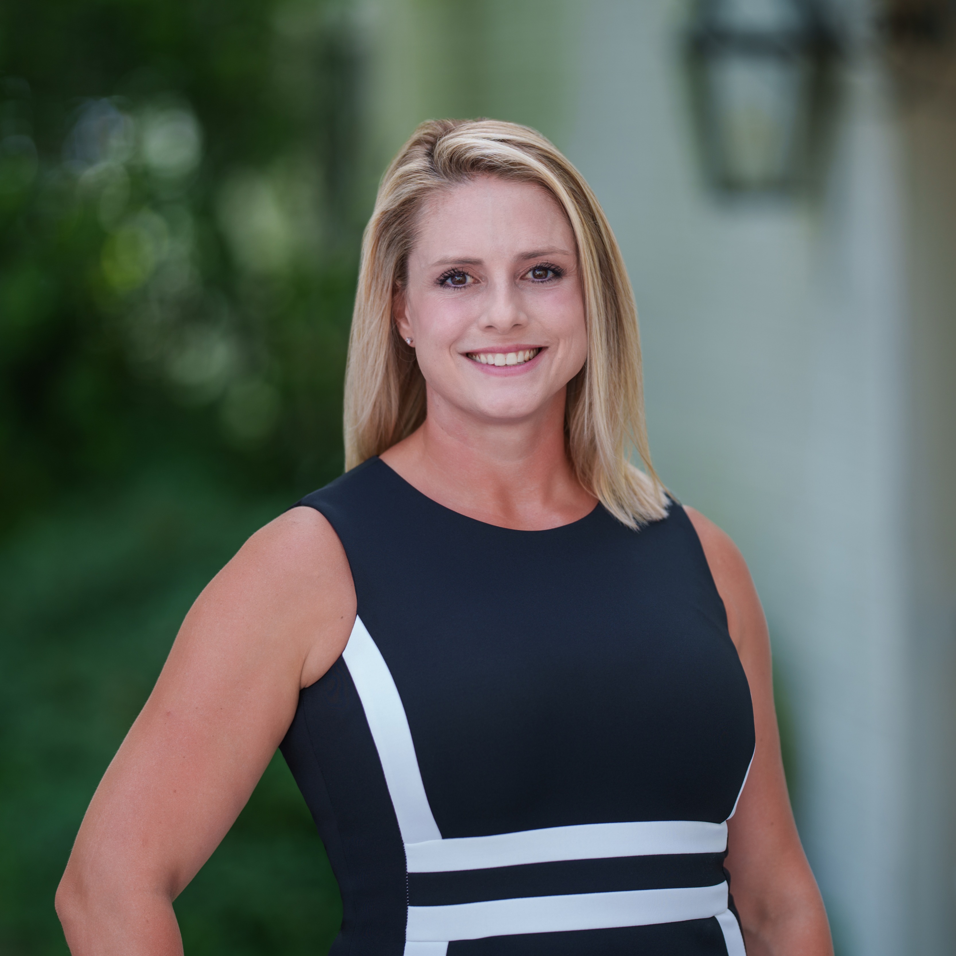 Headshot of Kasey Barnes