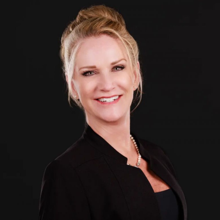 Headshot of Shelly Lane