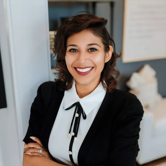 Victoria Pina, Agent in  - Compass