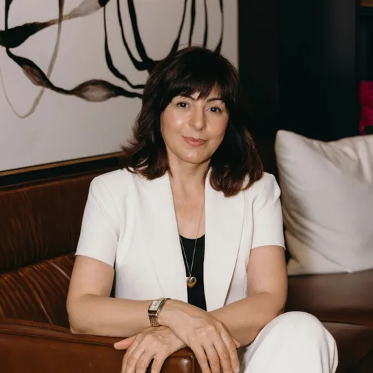 Nelsa Bross, Agent in  - Compass