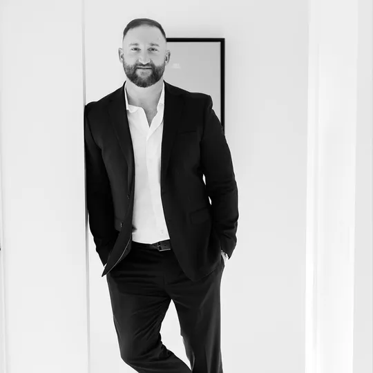 Ryan Bragg, Agent in  - Compass