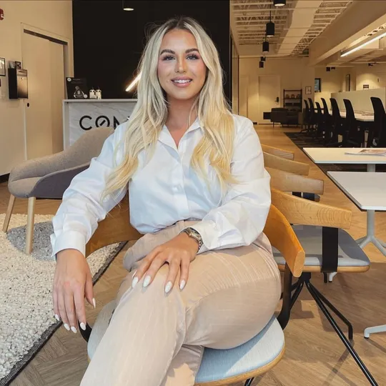 Rachel Marshall, Agent in  - Compass