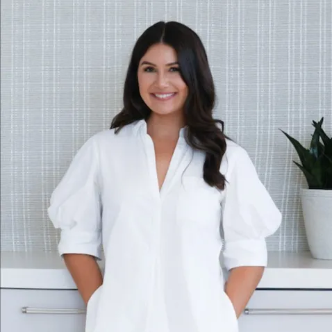 Allison Mariani, Agent in  - Compass