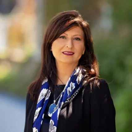 Mariam Moeinzadeh, Agent in  - Compass