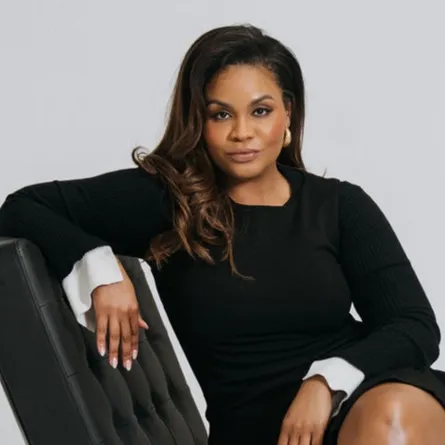 Gisselle Flores, Agent in  - Compass