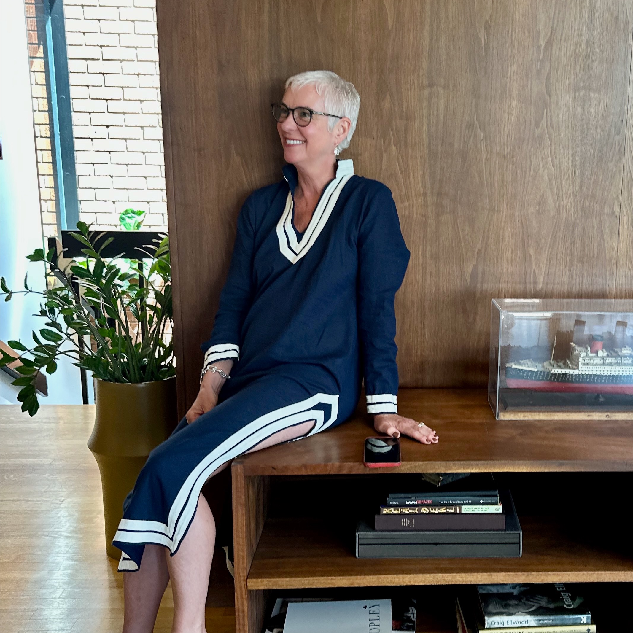 Headshot of Louise Leach