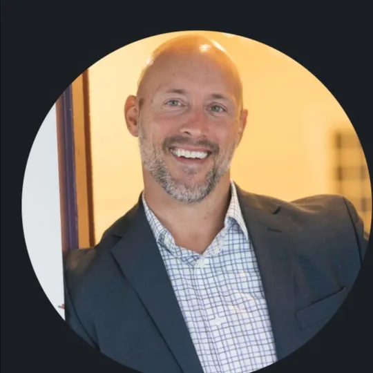 Eric Clark, Agent in  - Compass