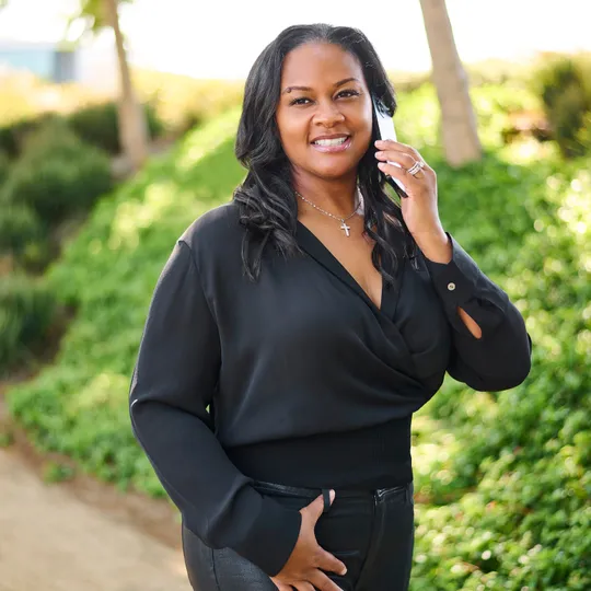 Josslyn Young, Agent in  - Compass