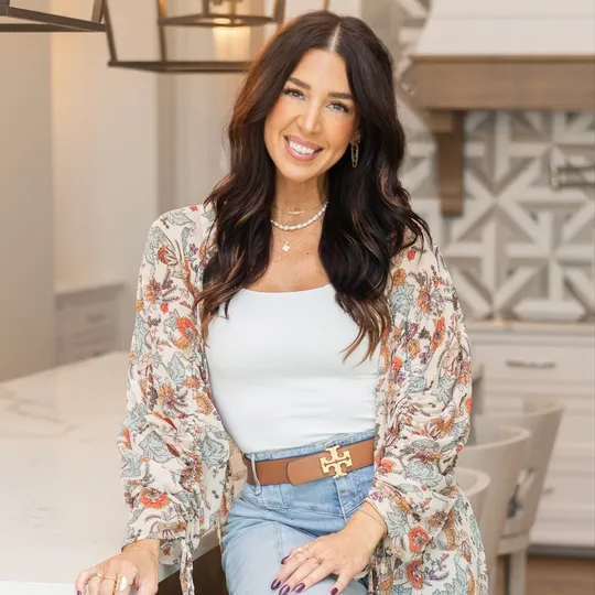 Robbyn Blick, Agent in  - Compass