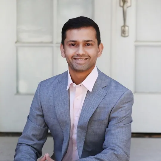 Pratik Daftary, Agent in  - Compass