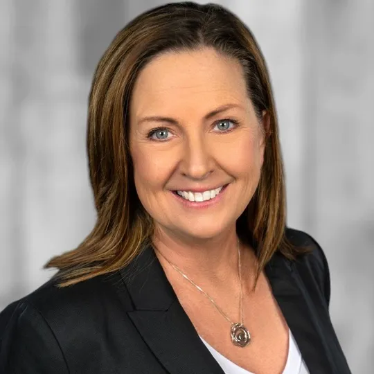 Laura Plitt, Agent in  - Compass