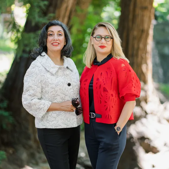 Team Nasi White & Soulmaz Panahi, Agent in  - Compass