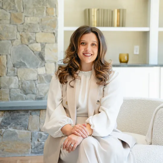 Rachel Toda, Agent in  - Compass