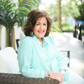 Karla Dorsey, Agent in  - Compass
