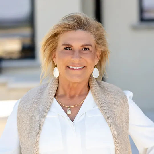 Danelle Reimer, Agent in  - Compass