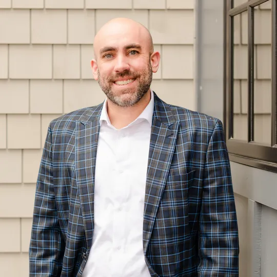 Casey Fontaine, Agent in  - Compass