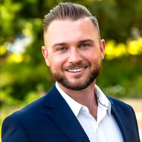 Alexander Stoeber, Agent in  - Compass