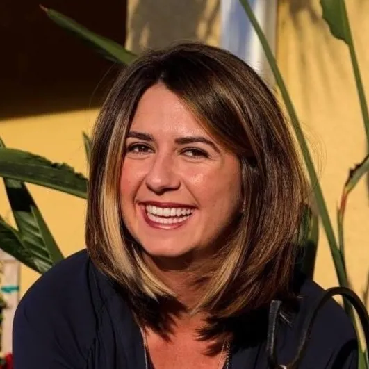 Rachel Fenton, Agent in  - Compass