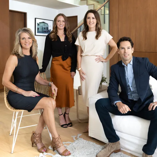 Nick Phillips Properties Group, Agent in  - Compass