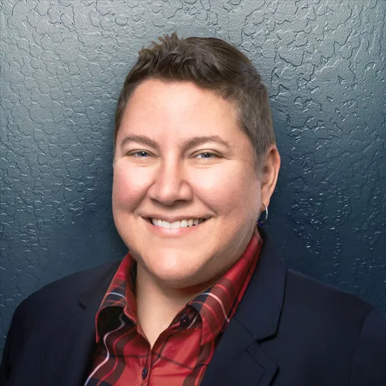 Michele Senitzer, Agent in  - Compass