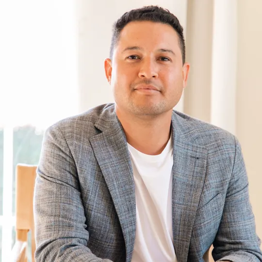 Marcos Castro, Agent in  - Compass