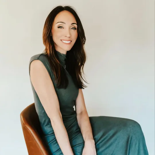 Kate Norton, Agent in  - Compass