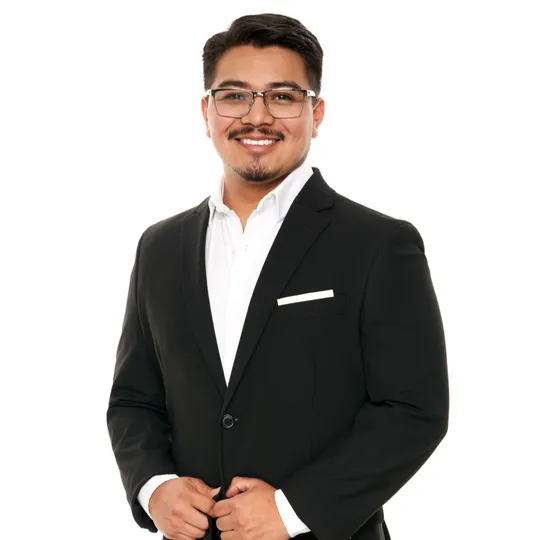 Victor Reynoso, Agent in  - Compass