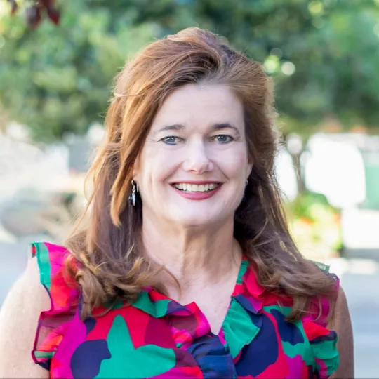 Renée Gonsalves, Agent in  - Compass