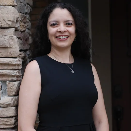 Eliza Souza, Agent in  - Compass