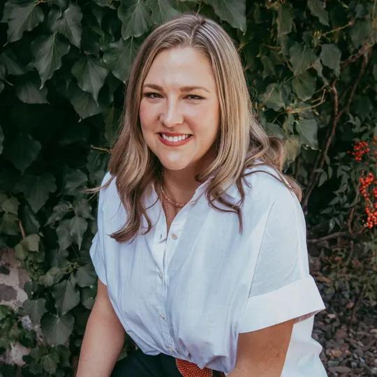 Shelby Manoukian-Vyborny, Agent in  - Compass