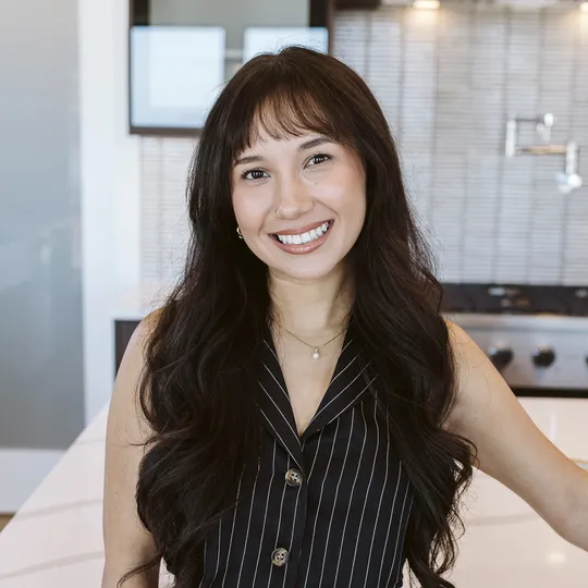 Julianna Ruiz, Agent in  - Compass