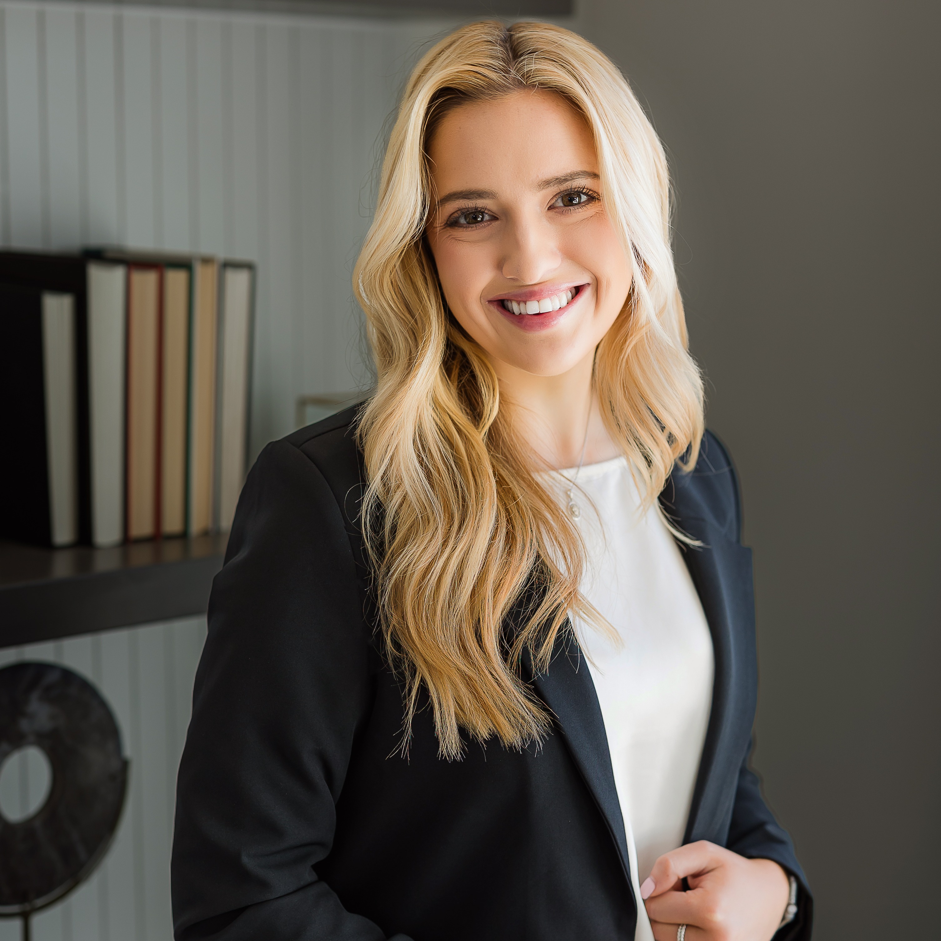 Headshot of Ashlyn Weber