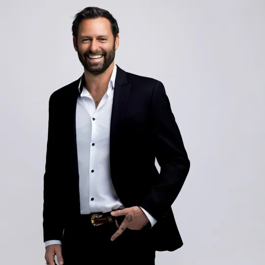 Devereaux Jennings, Agent in  - Compass