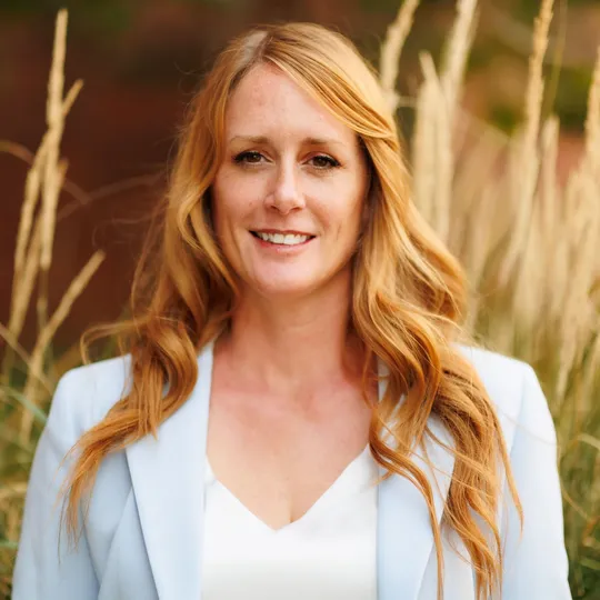 Dana Walker, Agent in  - Compass