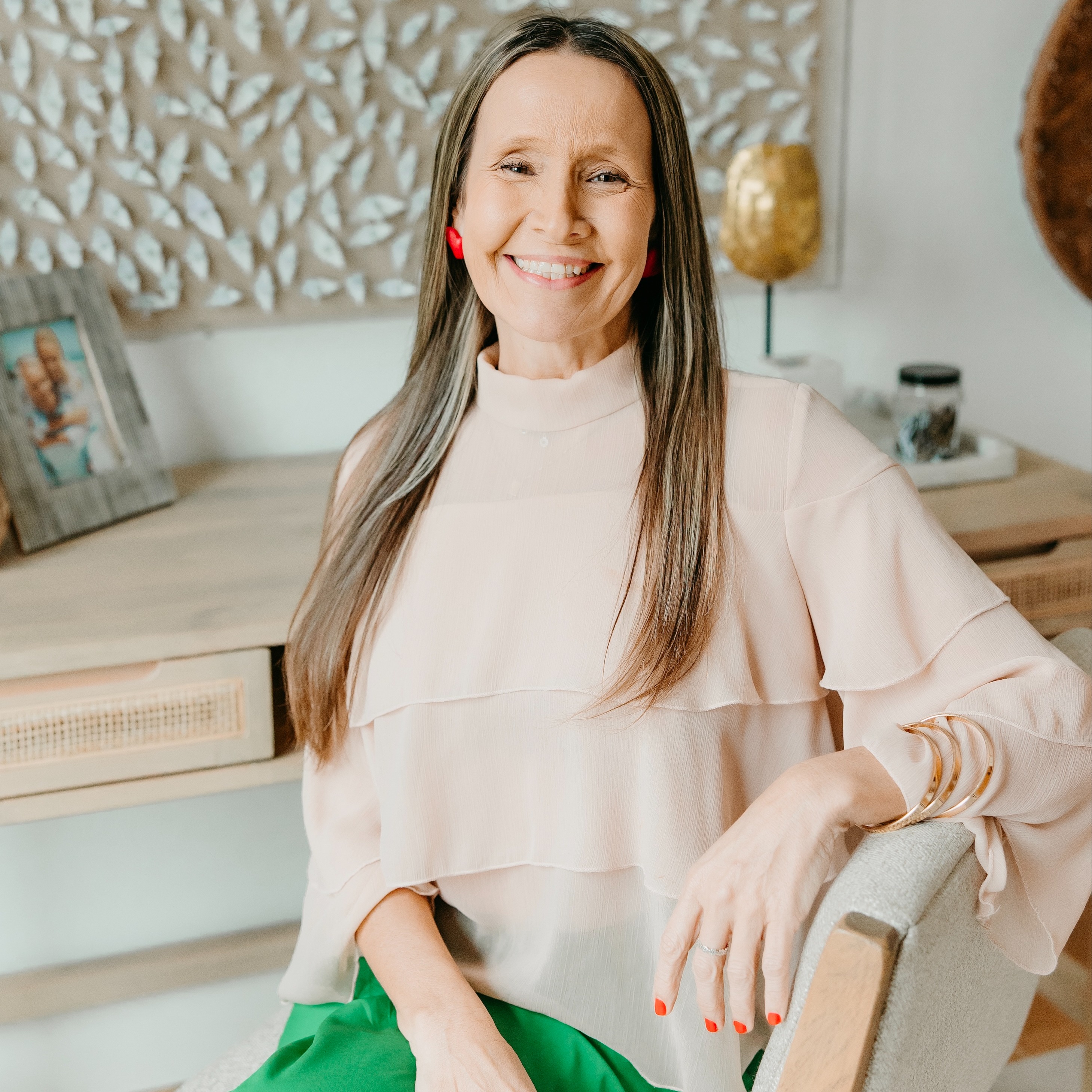 Headshot of Ana Nogueira