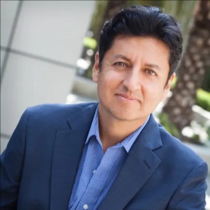 Cesar Sanchez, Agent in  - Compass